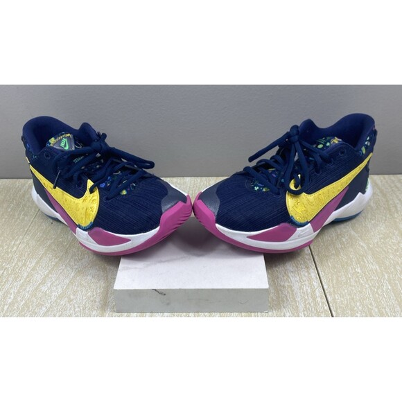 Nike Zoom Freak 2 Giannis Superstitious CT4592-400 Basketball Youth Size 5.5Y - Picture 2 of 12